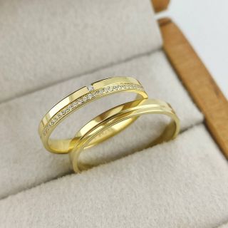 Aliança de Casamento Fina Libéria Ouro 18K 3mm retas c/ Zircônias