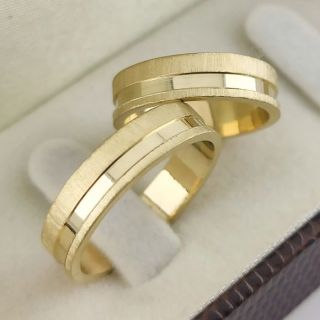 Aliança de Casamento Tradicional Holanda Ouro 18K 5mm retas