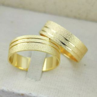 Aliança de Casamento Tradicional Jun Ouro 18K 6mm retas